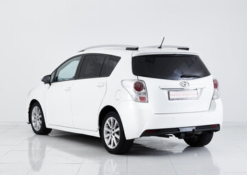 Toyota Verso Вид 5