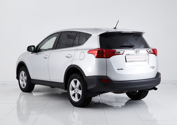 Toyota RAV4 Вид 4