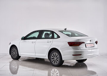 Volkswagen Jetta Вид 4