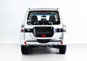 Mitsubishi Pajero Вид 4