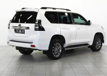 Toyota Land Cruiser Prado Вид 4