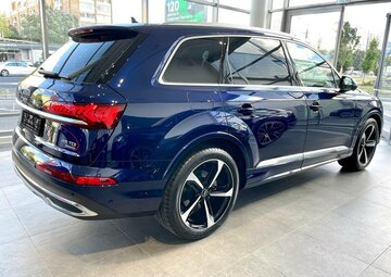 Audi Q7 Вид 2