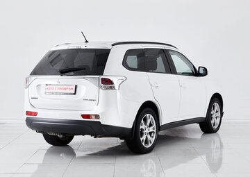 Mitsubishi Outlander Вид 4