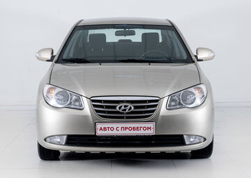 Hyundai Elantra Вид 2