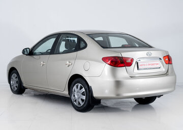 Hyundai Elantra Вид 5