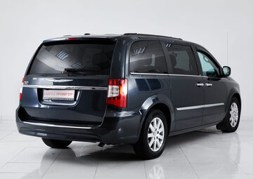 Chrysler Town & Country Вид 4