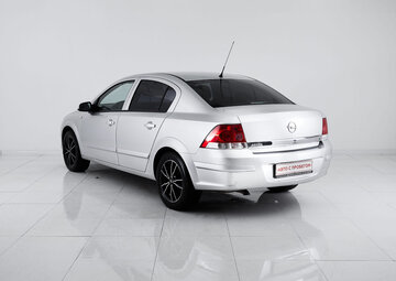 Opel Astra Вид 4