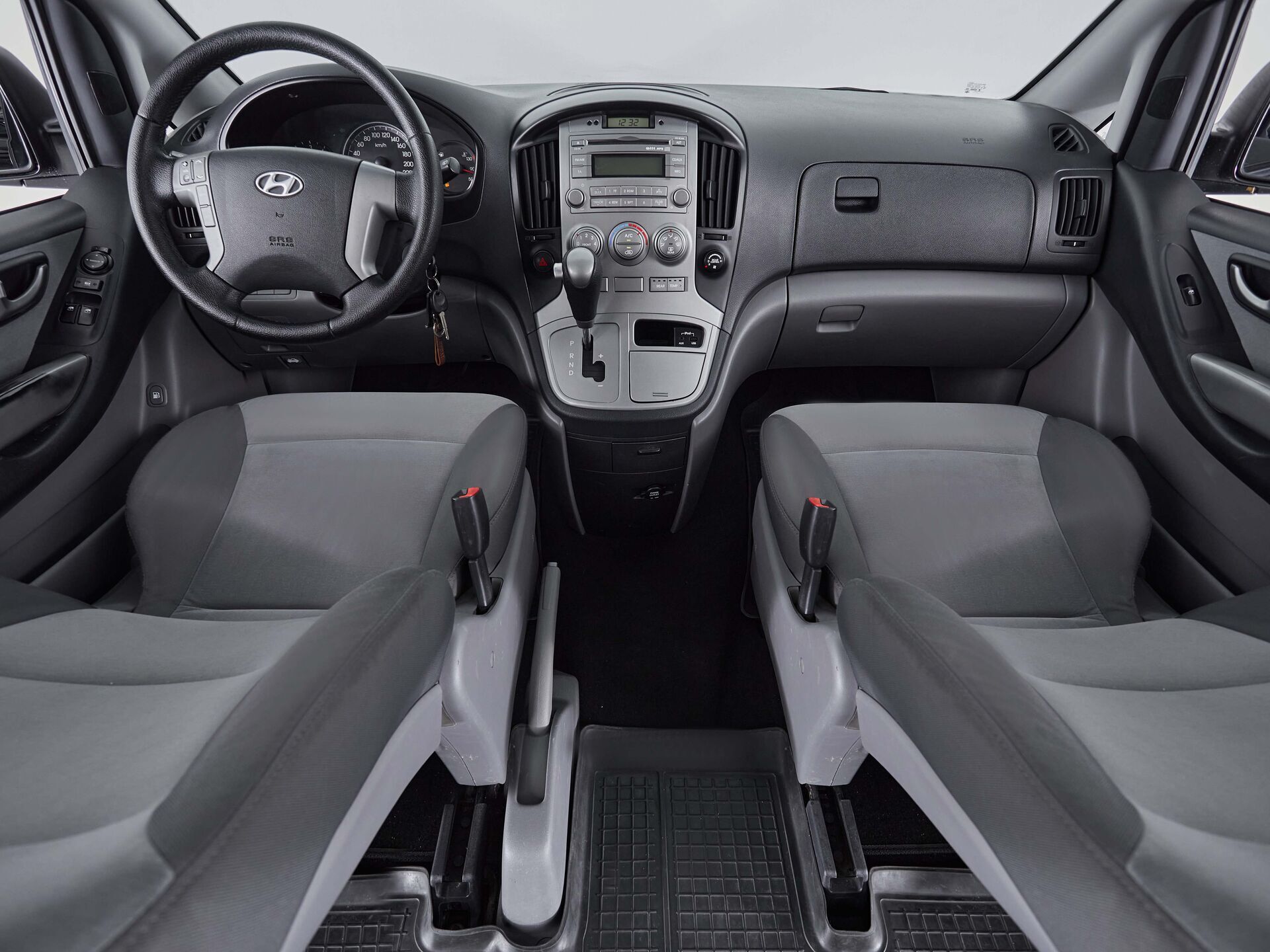 Hyundai H-1