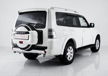 Mitsubishi Pajero Вид 4