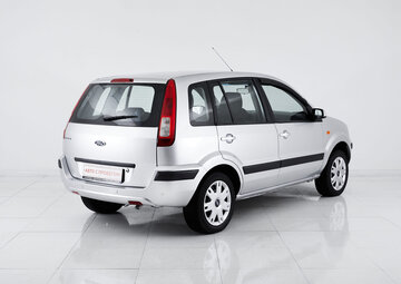 Ford Fusion Вид 4