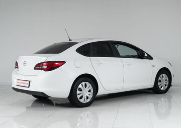 Opel Astra Вид 4
