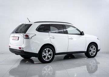 Mitsubishi Outlander Вид 4