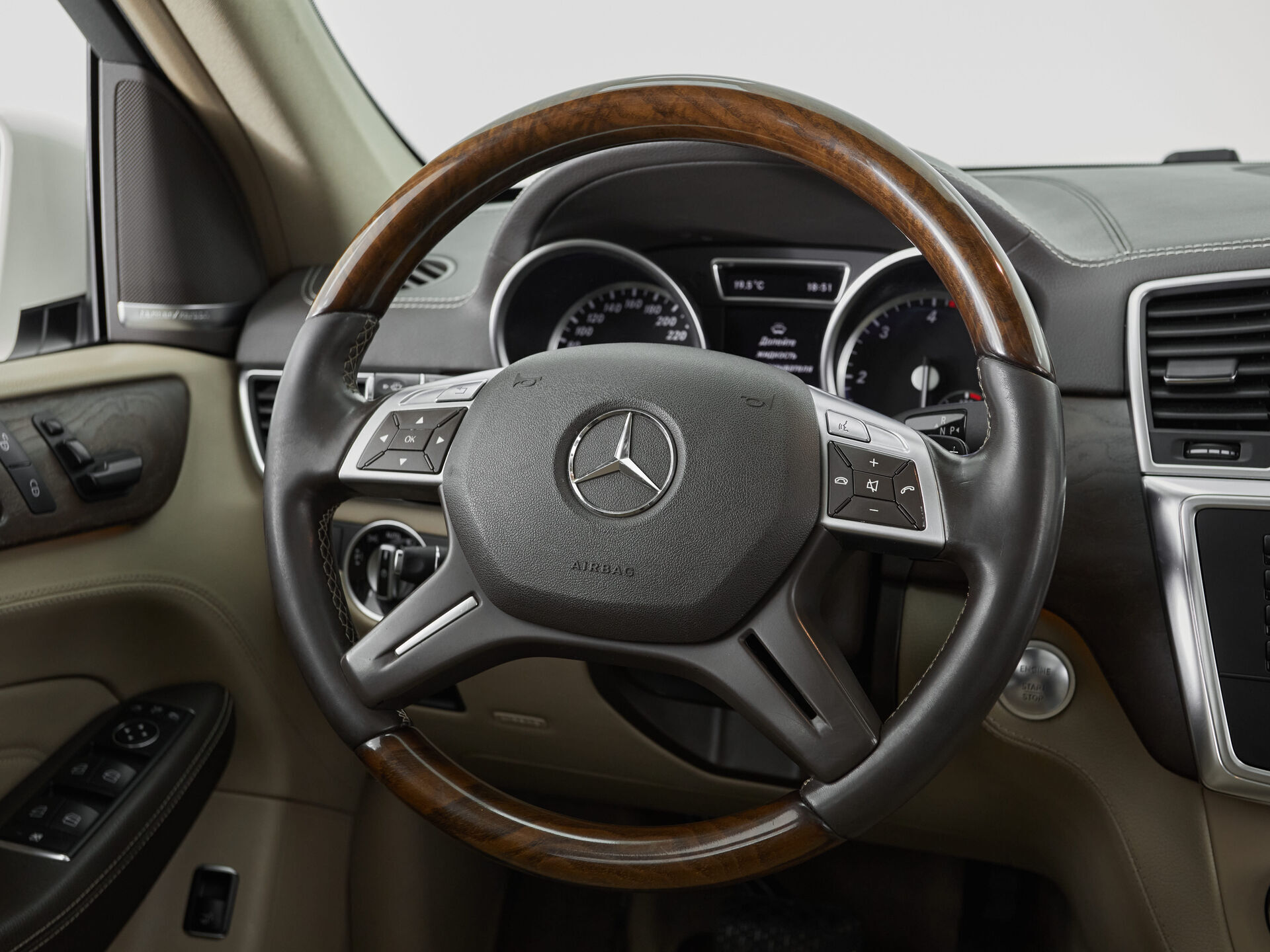 Mercedes benz M-Класс