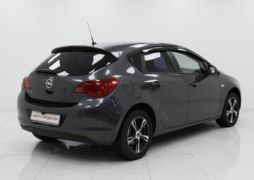 Opel Astra Вид 4