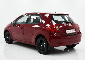 Toyota Auris Вид 5
