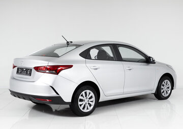 Hyundai Solaris Вид 4