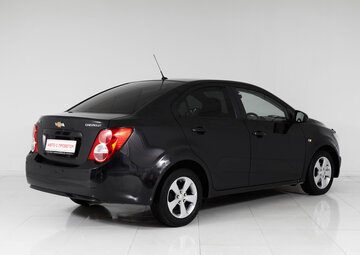 Chevrolet Aveo Вид 4
