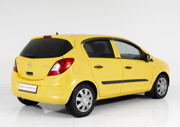 Opel Corsa Вид 4
