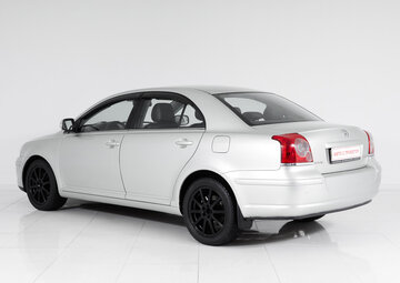 Toyota Avensis Вид 4