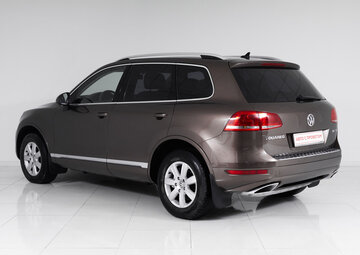Volkswagen Touareg Вид 4