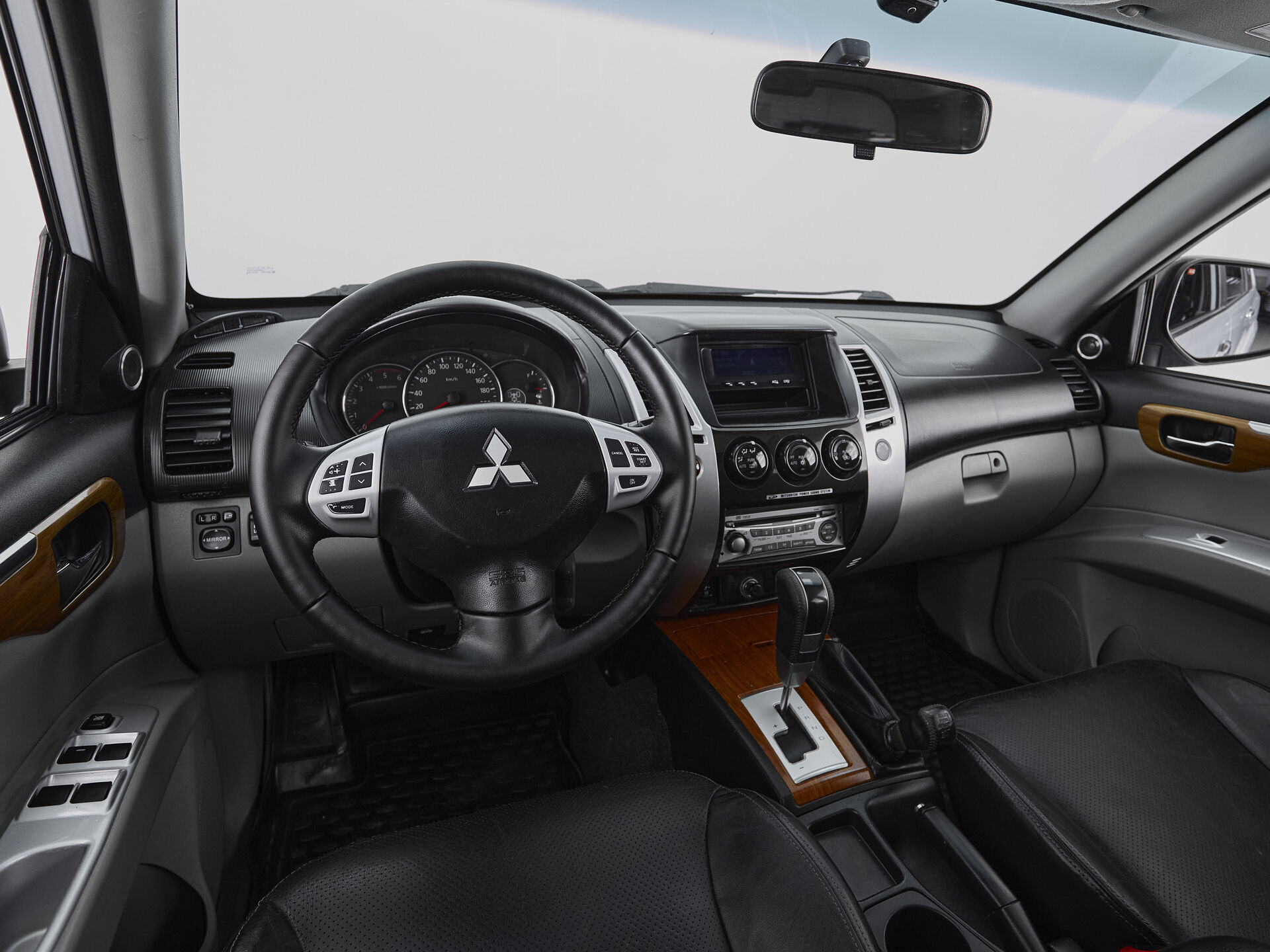 Mitsubishi Pajero Sport