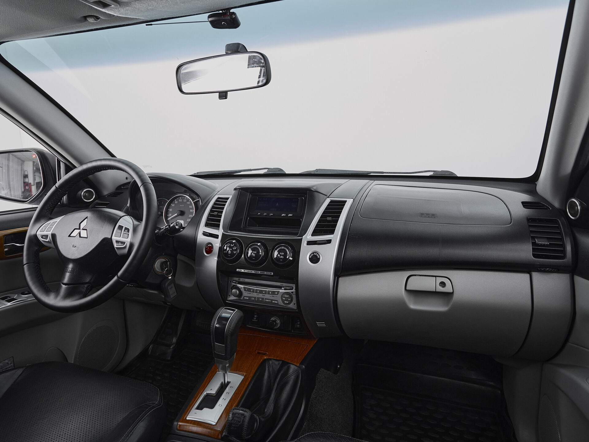 Mitsubishi Pajero Sport