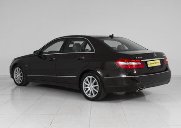 Mercedes benz E-Класс Вид 4