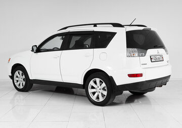 Mitsubishi Outlander Вид 4