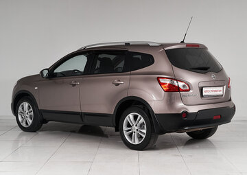 Nissan Qashqai+2 Вид 4
