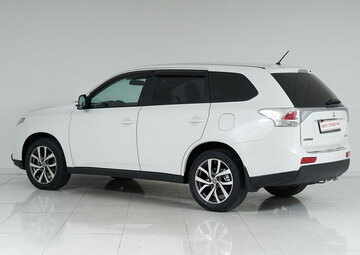 Mitsubishi Outlander Вид 4