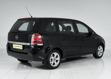 Opel Zafira Вид 4