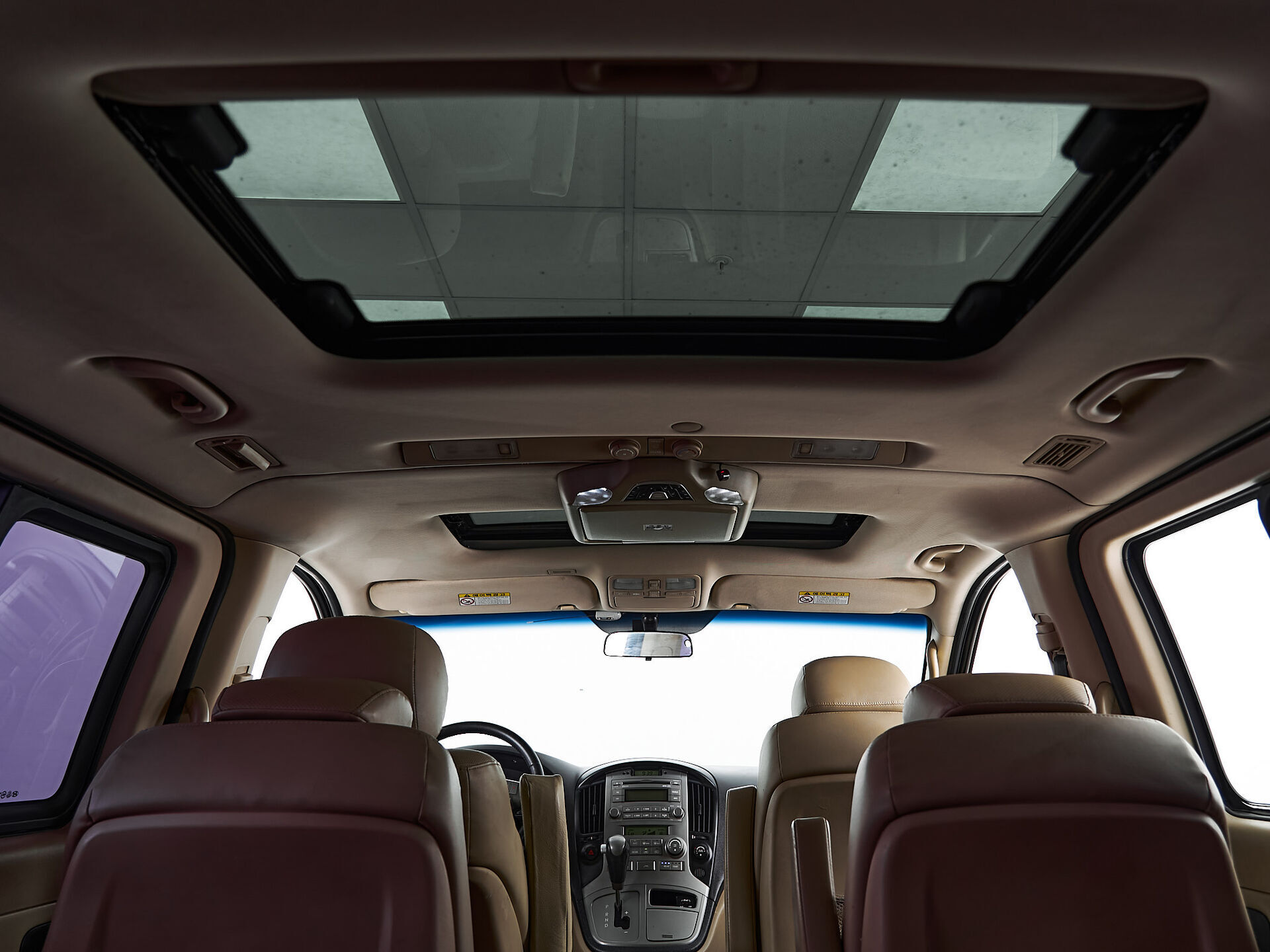 Hyundai Grand Starex