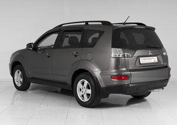 Mitsubishi Outlander Вид 4
