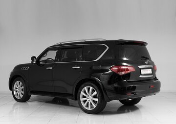 Infiniti QX56 Вид 4