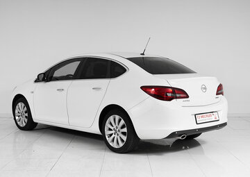 Opel Astra Вид 4