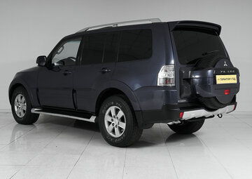 Mitsubishi Pajero Вид 4