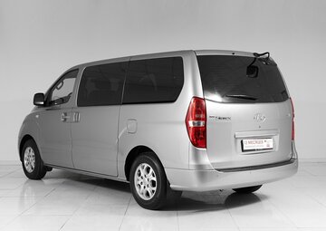 Hyundai Grand Starex Вид 4