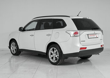 Mitsubishi Outlander Вид 4