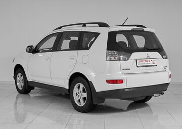 Mitsubishi Outlander Вид 4