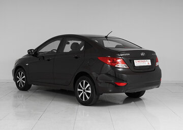 Hyundai Solaris Вид 4