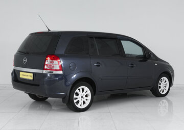 Opel Zafira Вид 4
