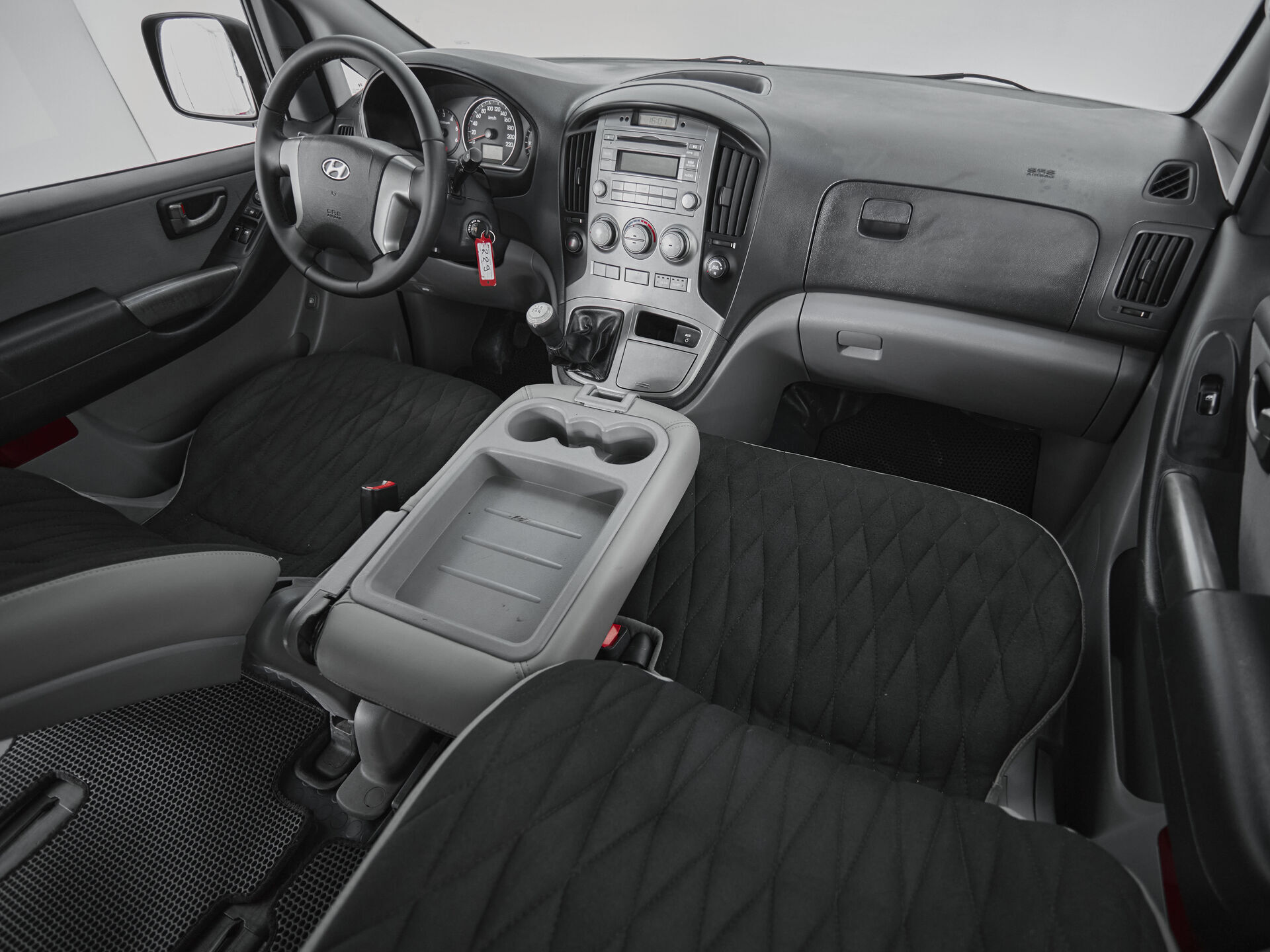 Hyundai H-1