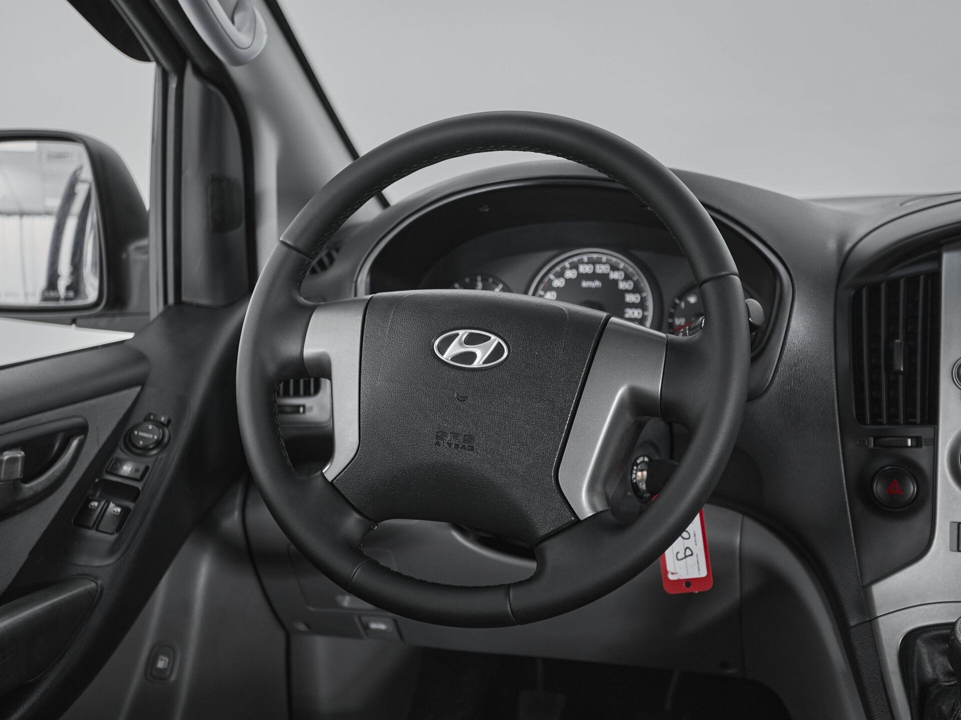 Hyundai H-1