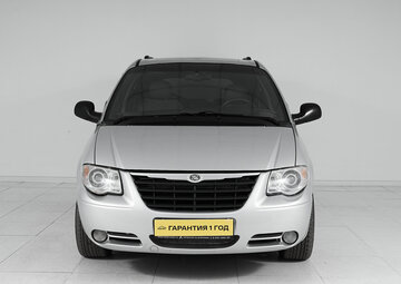 Chrysler Town & Country Вид 2