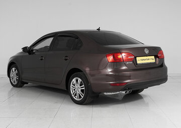 Volkswagen Jetta Вид 4