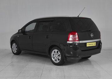 Opel Zafira Вид 4