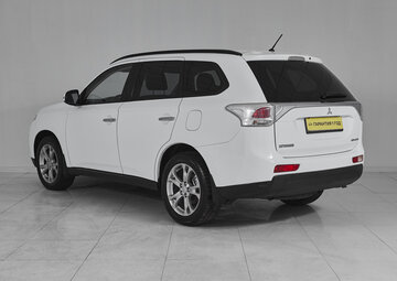Mitsubishi Outlander Вид 4