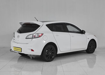 Mazda 3 Вид 4