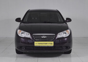 Hyundai Elantra Вид 2