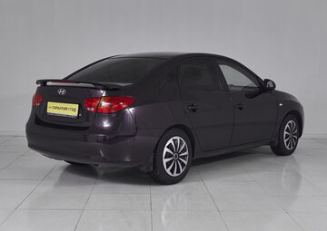 Hyundai Elantra Вид 5